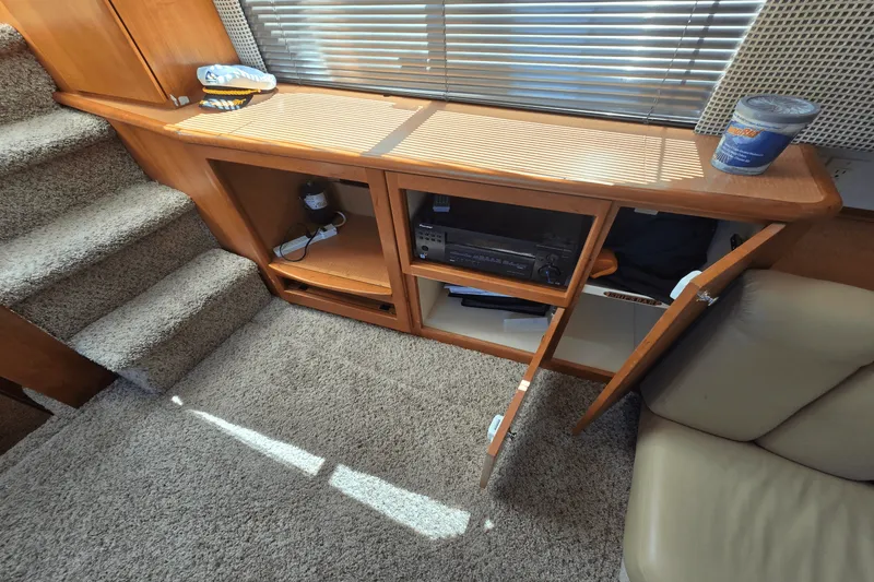 Slide: The Image of Silverton 392 MOTOR YACHT 2001 - 43
