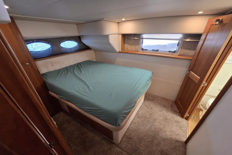 Slide: The Image of Silverton 392 MOTOR YACHT 2001 - 44