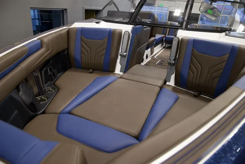 Slide: The Image of Malibu 25 LSV 2026 - 13