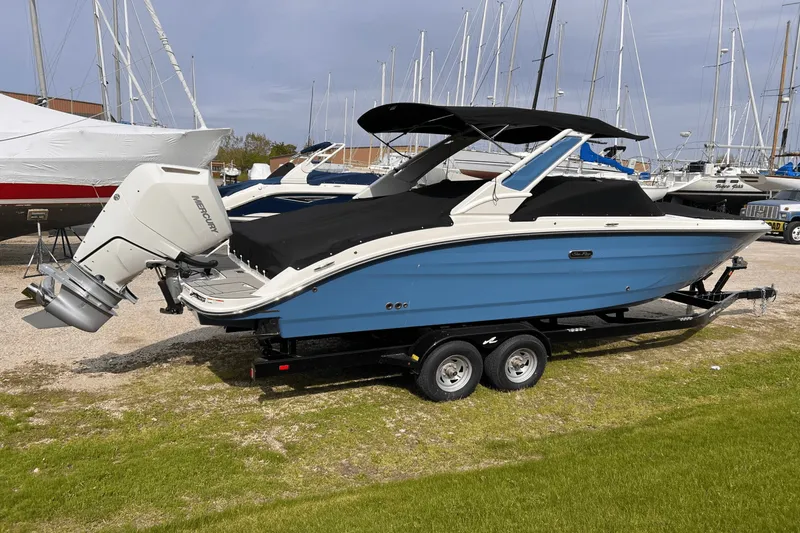 Slide: The Image of Sea Ray SDX 270 Outboard 2025 - 2