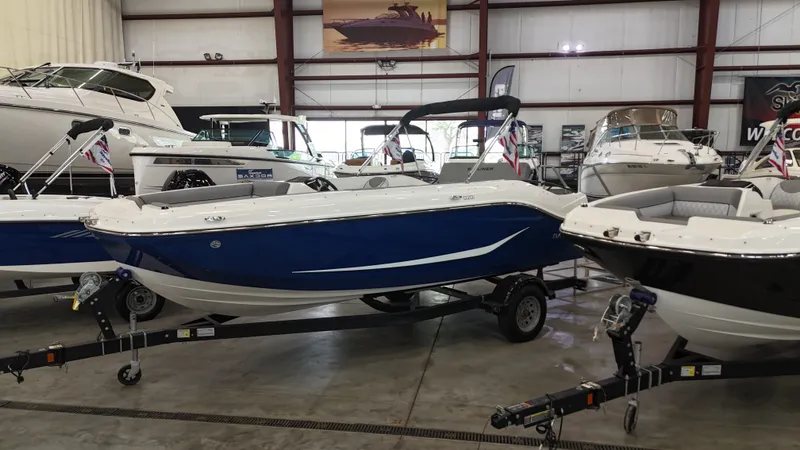 The Image of Bayliner D20I 2025 - 0