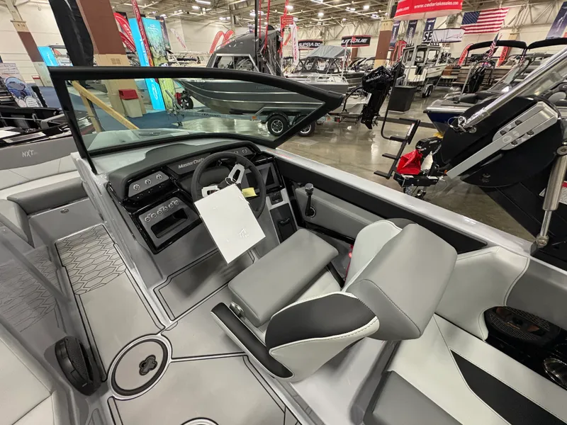 Slide: The Image of Mastercraft NXT20 2025 - 24