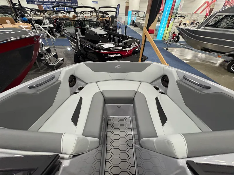 Slide: The Image of Mastercraft NXT20 2025 - 28