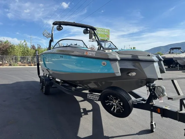 Slide: The Image of Heyday Boats WT SURF 2019 - 2