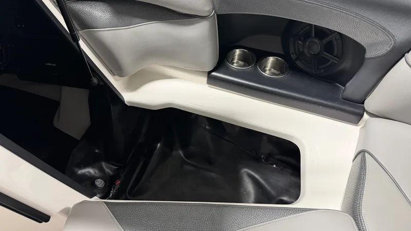Slide: The Image of Supra SC400 2015 - 85