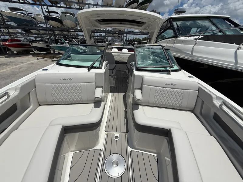 Slide: The Image of Sea Ray SLX 310 Outboard 2026 - 4