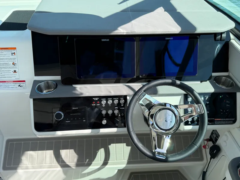 Slide: The Image of Sea Ray Sundancer 320 Outboard 2026 - 10