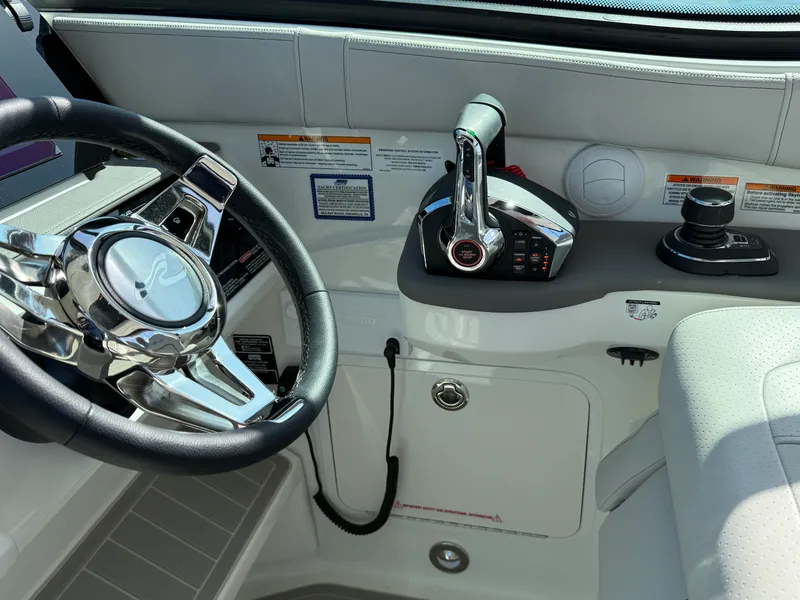 Slide: The Image of Sea Ray Sundancer 320 Outboard 2026 - 12
