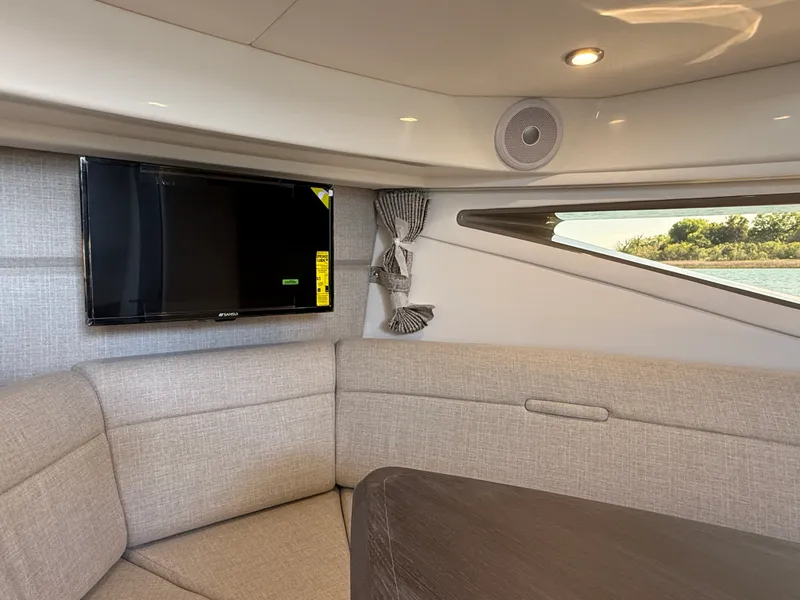 Slide: The Image of Sea Ray Sundancer 320 Outboard 2026 - 16