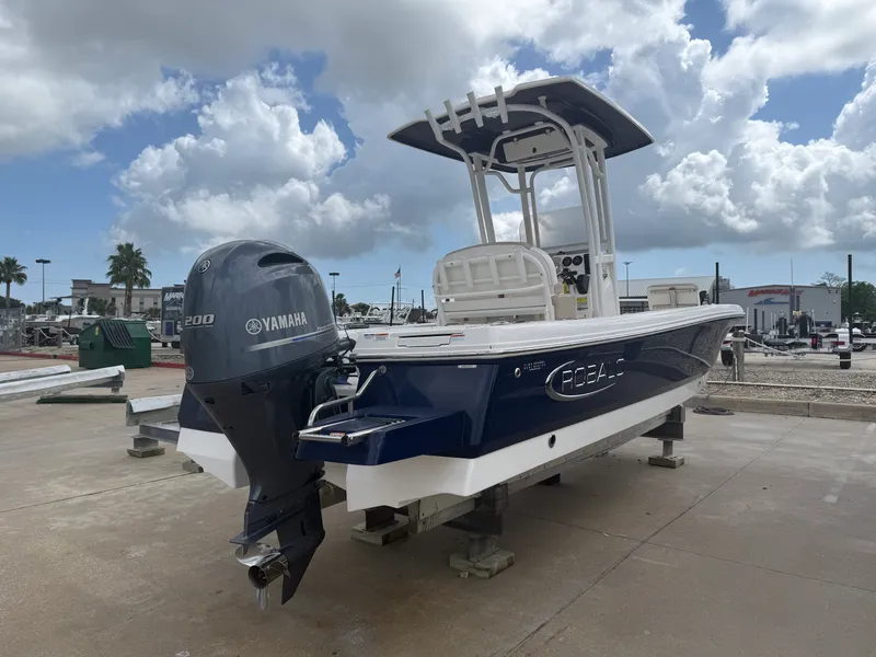 Slide: The Image of Robalo CAYMAN 226 2021 - 35