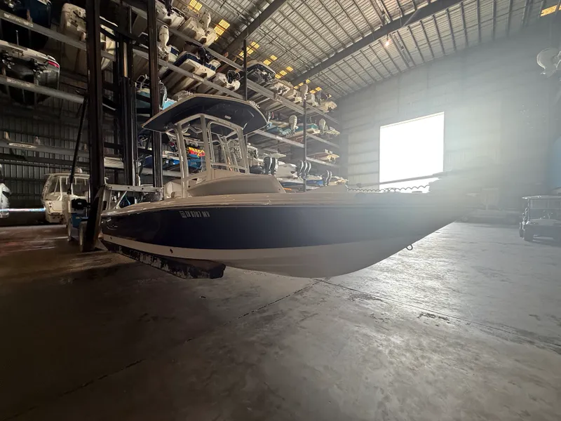 Slide: The Image of Robalo CAYMAN 226 2021 - 6