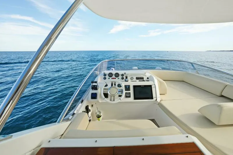 Slide: The Image of Azimut 60 Flybridge 2017 - 35