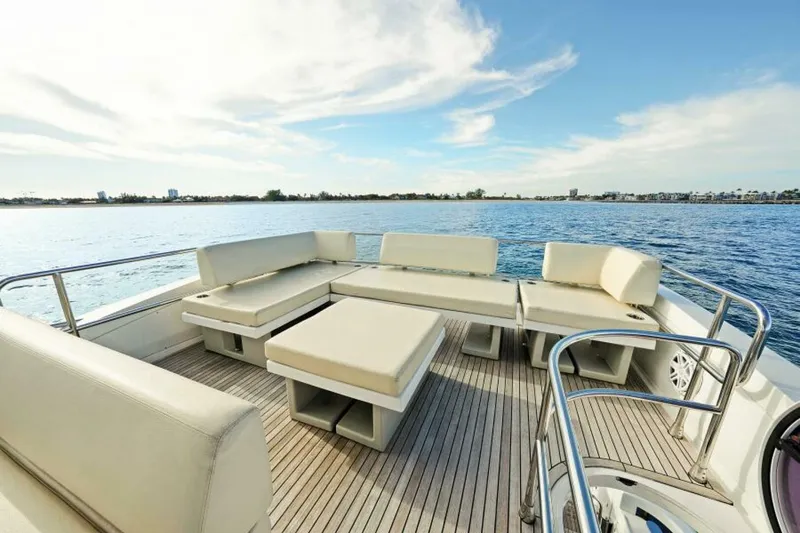Slide: The Image of Azimut 60 Flybridge 2017 - 37