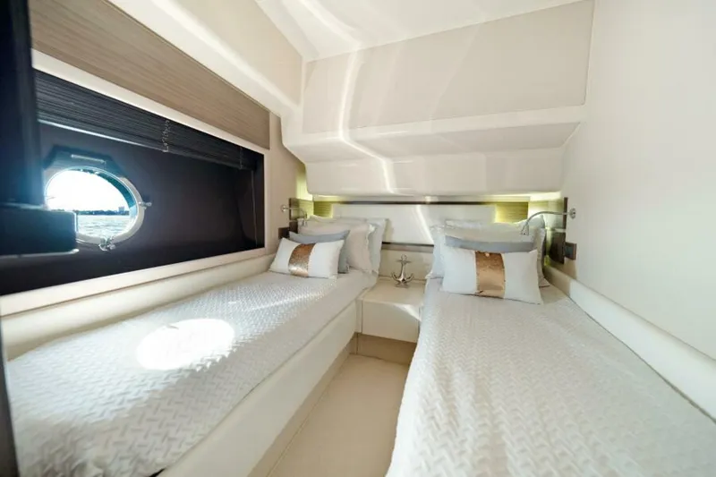 Slide: The Image of Azimut 60 Flybridge 2017 - 28