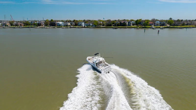 Slide: The Image of Boston Whaler 420 OUTRAGE 2019 - 31