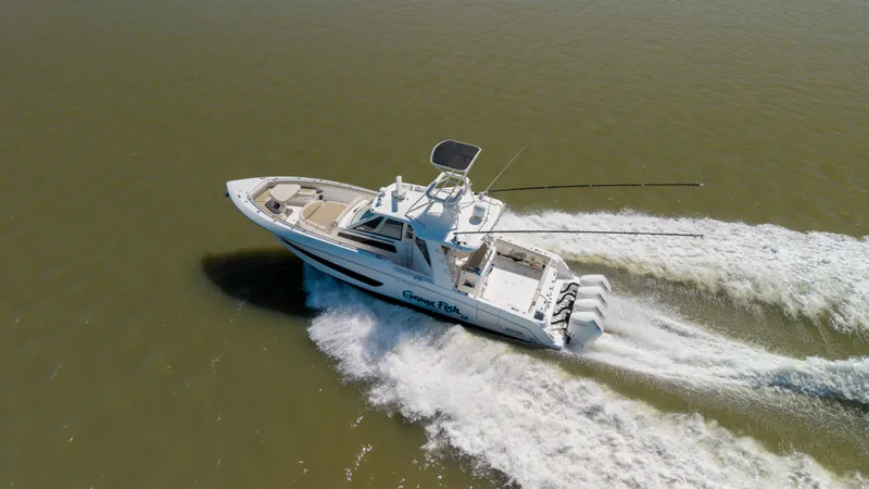 Slide: The Image of Boston Whaler 420 OUTRAGE 2019 - 26