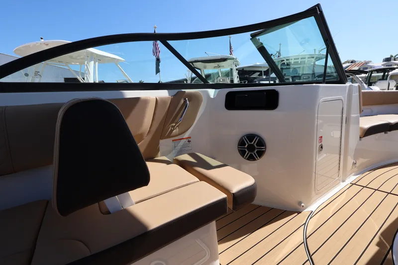 Slide: The Image of Sea Ray SDX 230 Outboard 2026 - 13
