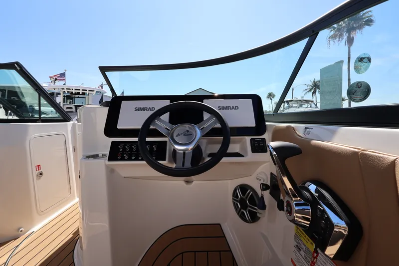 Slide: The Image of Sea Ray SDX 230 Outboard 2026 - 14
