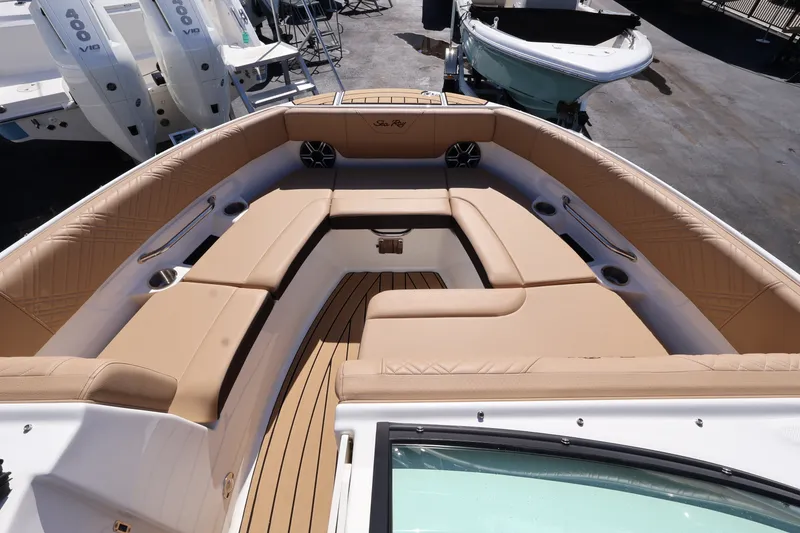 Slide: The Image of Sea Ray SDX 230 Outboard 2026 - 21
