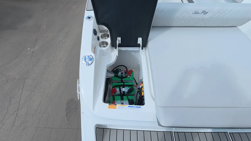 Slide: The Image of Sea Ray SDX 270 Outboard 2026 - 11