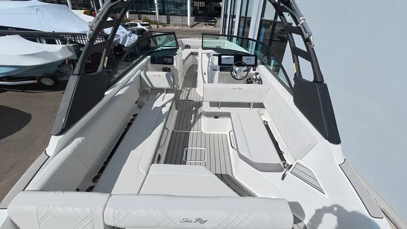 Slide: The Image of Sea Ray SDX 270 Outboard 2026 - 12