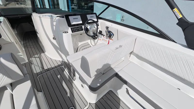 Slide: The Image of Sea Ray SDX 270 Outboard 2026 - 26