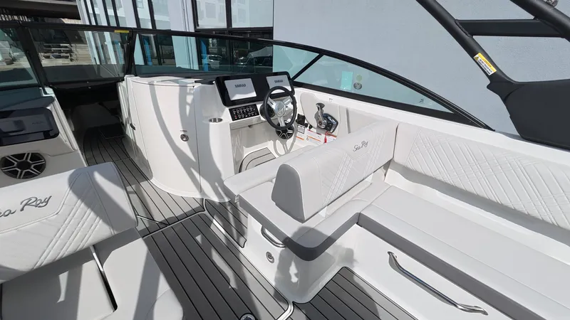 Slide: The Image of Sea Ray SDX 270 Outboard 2026 - 27