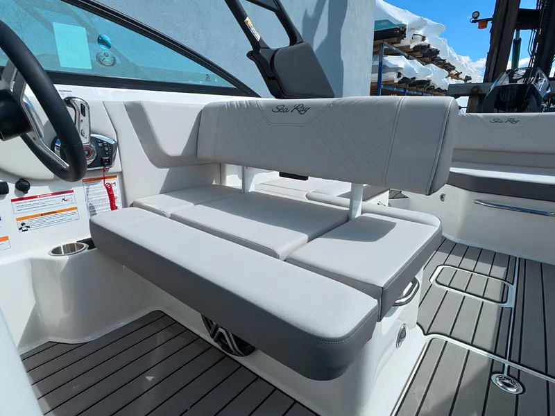 Slide: The Image of Sea Ray SDX 270 Outboard 2026 - 27