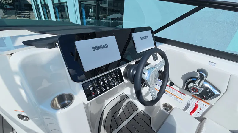 Slide: The Image of Sea Ray SDX 270 Outboard 2026 - 33