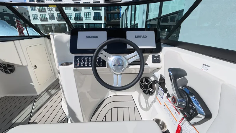 Slide: The Image of Sea Ray SDX 270 Outboard 2026 - 34