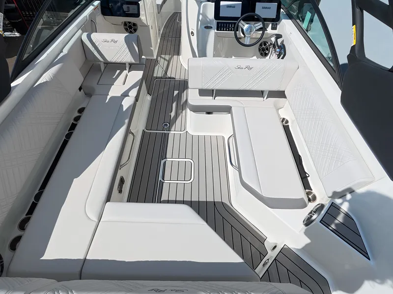 Slide: The Image of Sea Ray SDX 270 Outboard 2026 - 14