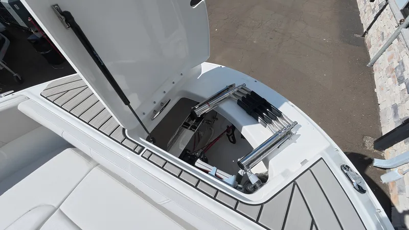 Slide: The Image of Sea Ray SDX 270 Outboard 2026 - 58