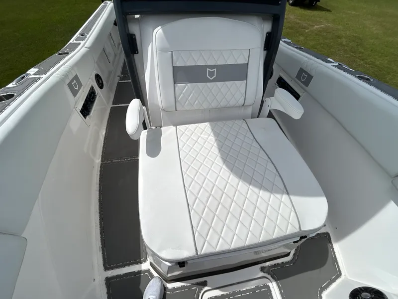 Slide: The Image of Sea Fox 268 COMMANDER 2024 - 11
