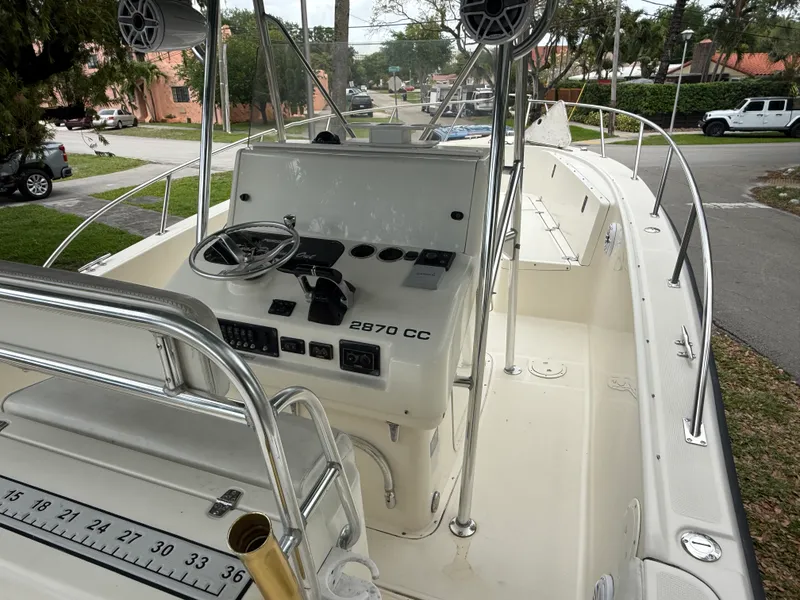 Slide: The Image of Pursuit 2870 CENTER CONSOLE 1999 - 20