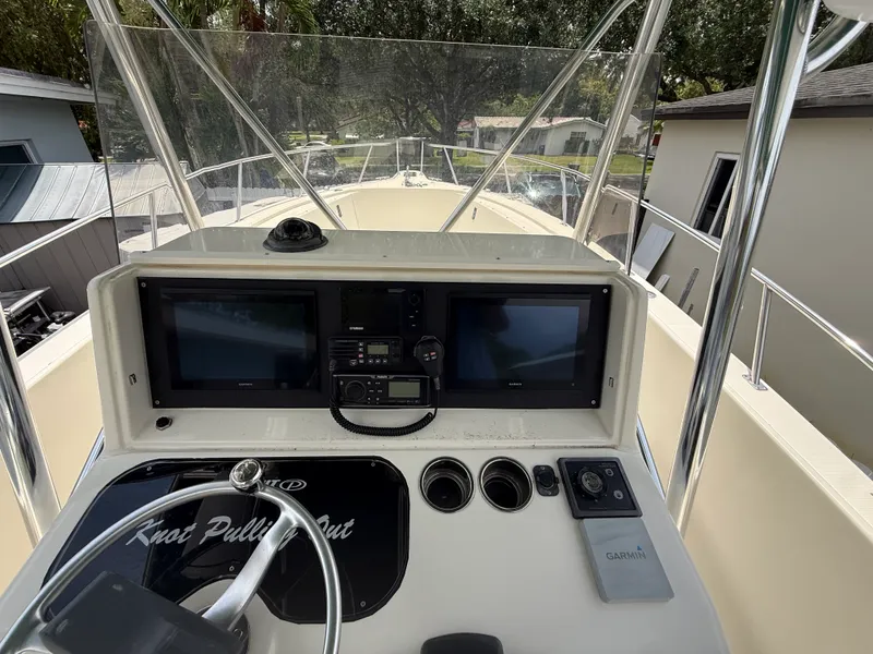 Slide: The Image of Pursuit 2870 CENTER CONSOLE 1999 - 26