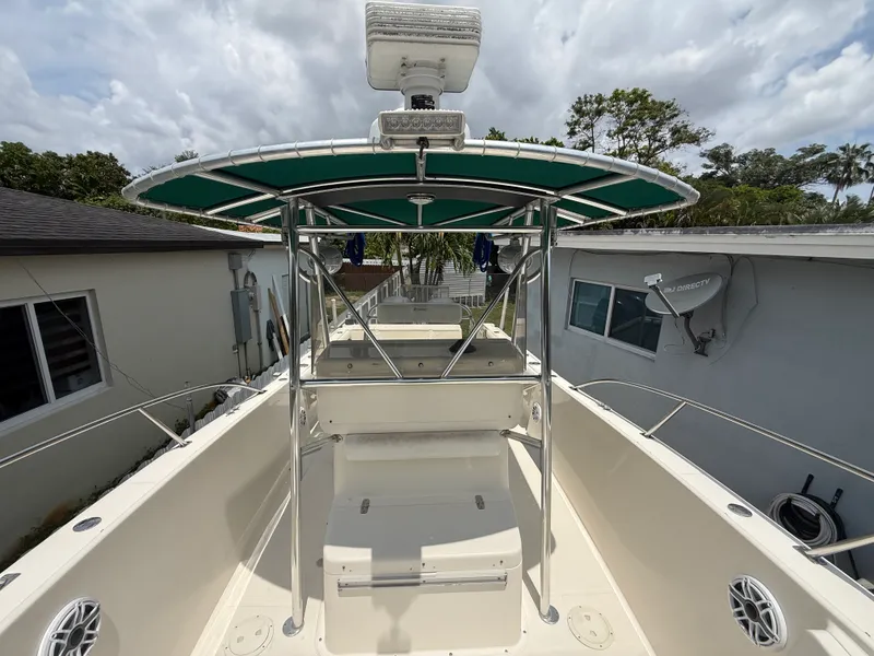 Slide: The Image of Pursuit 2870 CENTER CONSOLE 1999 - 30