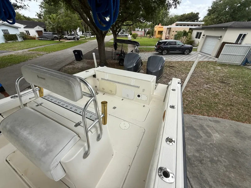 Slide: The Image of Pursuit 2870 CENTER CONSOLE 1999 - 39