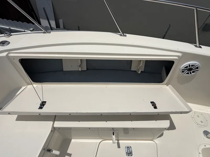Slide: The Image of Pursuit 2870 CENTER CONSOLE 1999 - 45