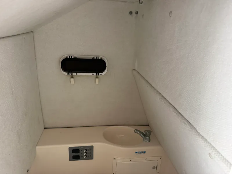 Slide: The Image of Pursuit 2870 CENTER CONSOLE 1999 - 47
