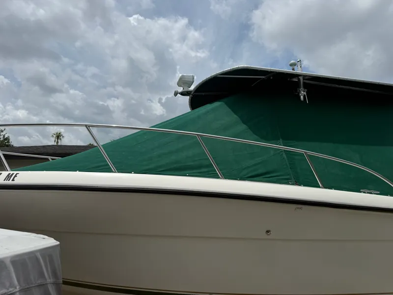 Slide: The Image of Pursuit 2870 CENTER CONSOLE 1999 - 6