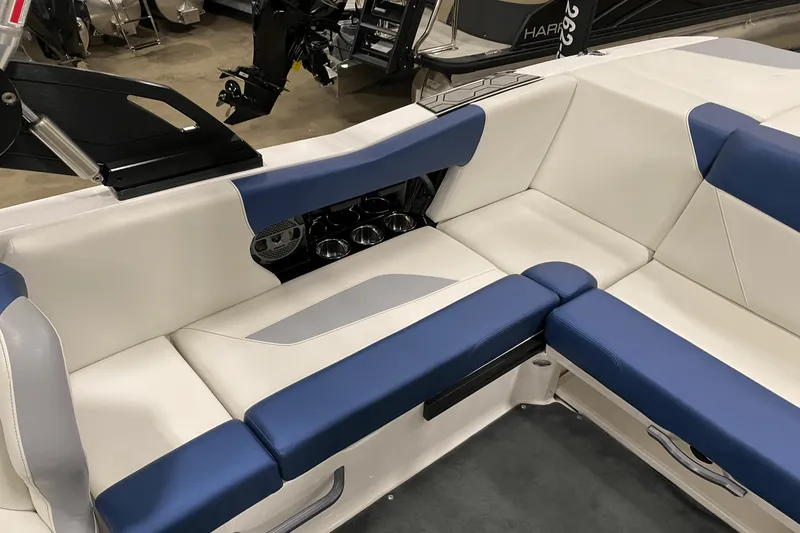 Slide: The Image of Mastercraft NXT22 2022 - 17