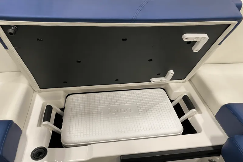 Slide: The Image of Mastercraft NXT22 2022 - 24