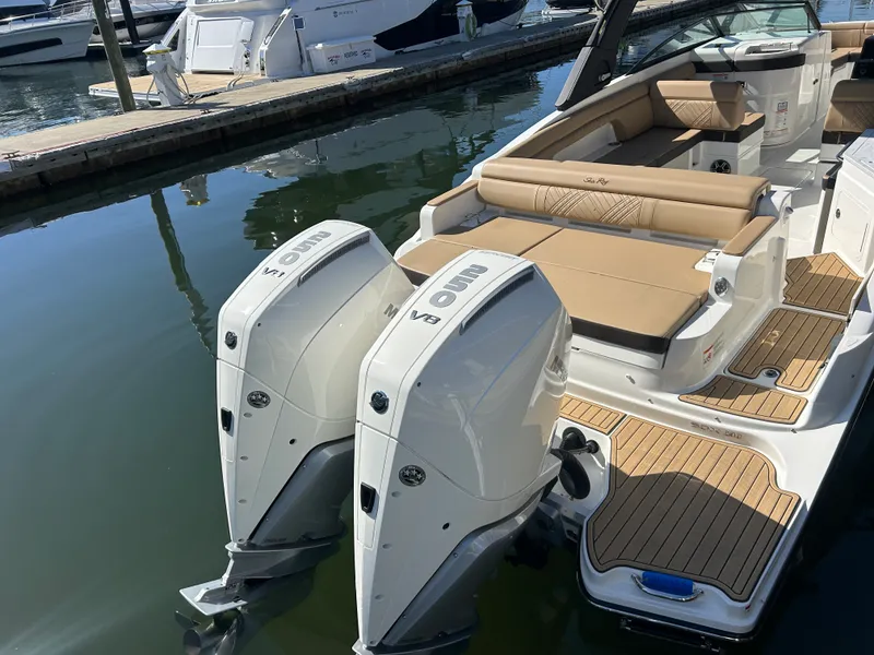 Slide: The Image of Sea Ray SDX 290 Outboard 2026 - 11