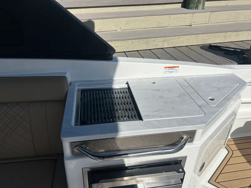 Slide: The Image of Sea Ray SDX 290 Outboard 2026 - 19