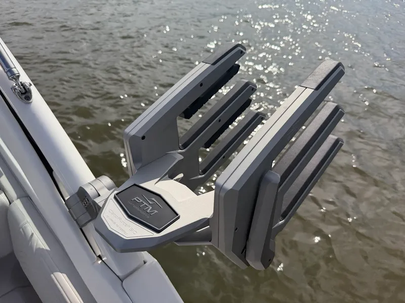 Slide: The Image of Sea Ray SDX 270 Surf 2025 - 19
