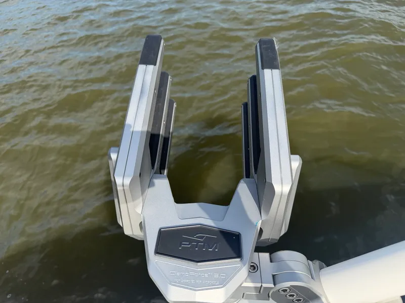 Slide: The Image of Sea Ray SDX 270 Surf 2025 - 14