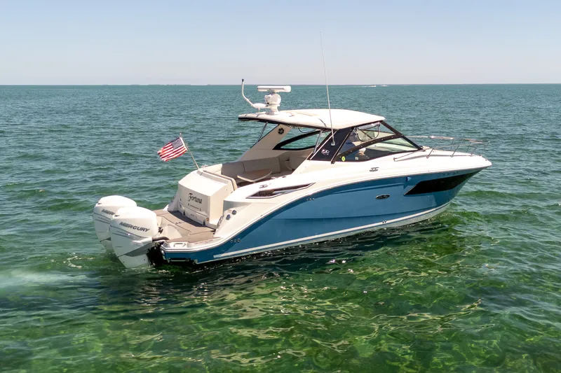 Slide: The Image of Sea Ray 320 DA OB 2020 - 6