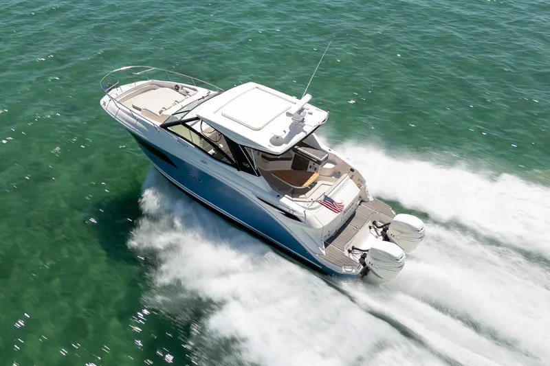 Slide: The Image of Sea Ray 320 DA OB 2020 - 4