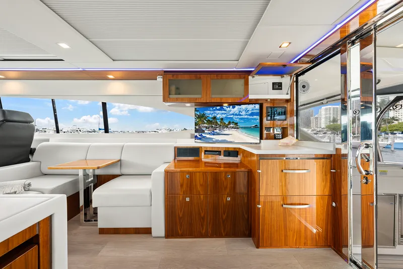 Slide: The Image of Riviera 6000 SPORT YACHT 2024 - 117