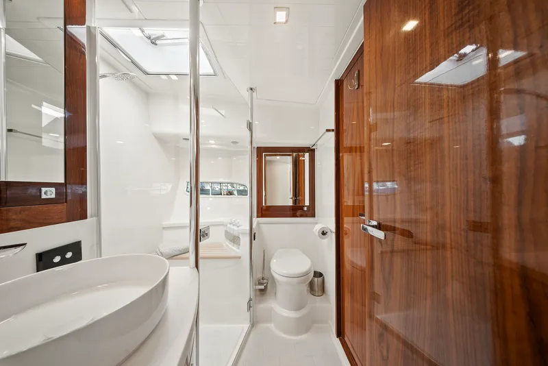 Slide: The Image of Riviera 6000 SPORT YACHT 2024 - 72